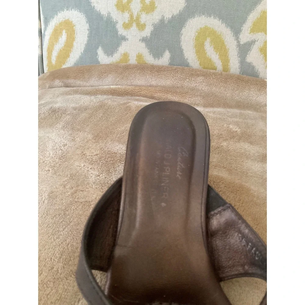 Donald J Pliner Couture Paula Bronze Leather Thong Kitten Heel Sandals 8.5M